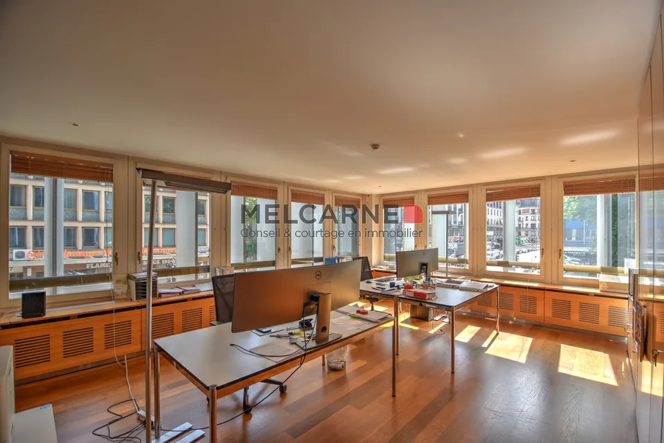 Bureaux à louer - Rue du Rhône - 150 m²