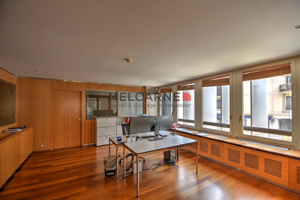 Bureaux à louer - Rue du Rhône - 150 m²