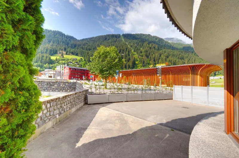 Neue Erstwohnung mit grossem Aussenplatz und Garten – Foto 14 von 22