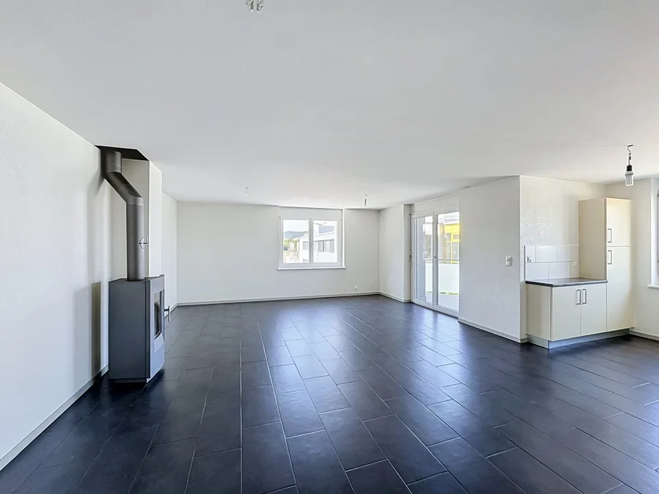 Helles 4.5-Zimmer-Wohnung mit Balkon