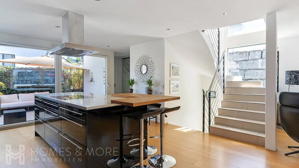 POOL, LONG-DISTANCE VIEW AND HIGH-QUALITY FINISH