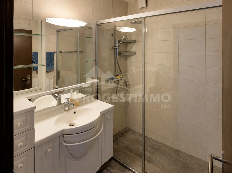 4,5 Zimmer hell mit Balkon im Herzen von Uvrier – Foto 16 von 18