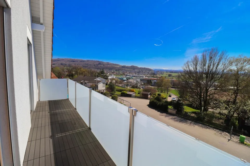 Ampia casa unifamiliare di 4,5 locali con grande terrazza e vista panoramica fantastica sulle Alpi