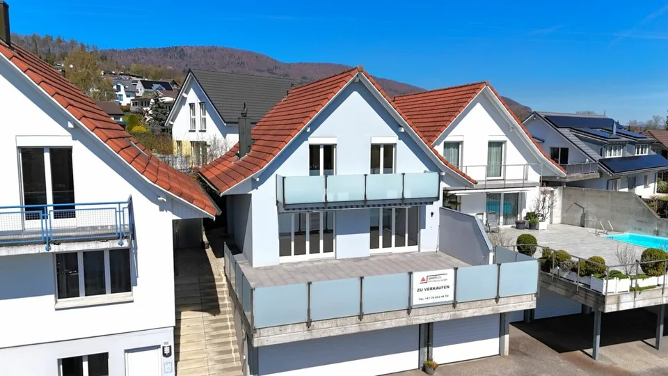 Grosszügiges 4.5-Zi-EFH mit grosser Terrasse mit fantastischer Fernsicht bis zu den Alpen
