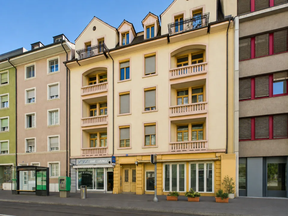 Seltene Gelegenheit! Mehrfamilienhaus mit 9 Wohnungen und Restaurant & Bar