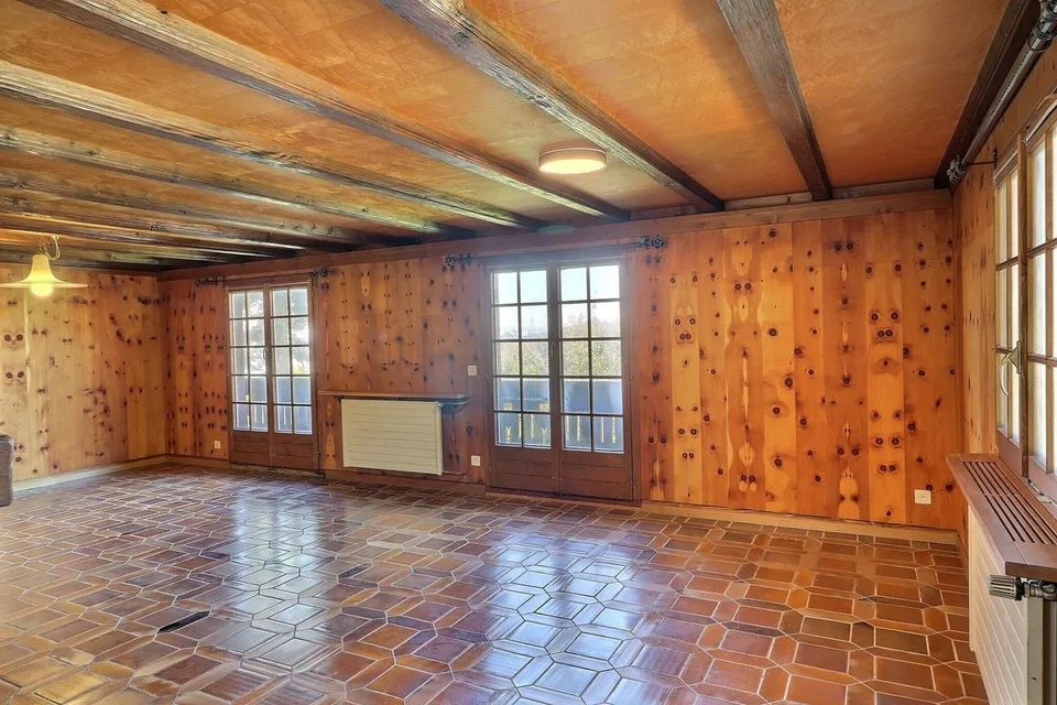 OPPORTUNITÀ DA COGLIERE GRAZIOSO CHALET DI 5,5 LOCALI CON BELLA VISTA TRANQUILLA