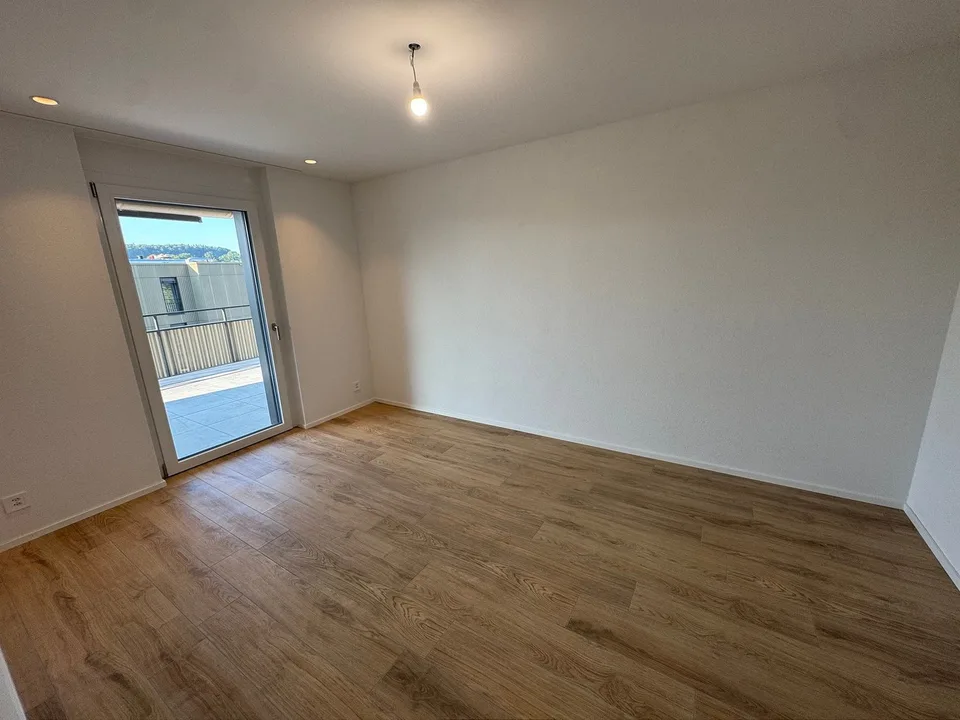 05594 - Appart. 3½ locali - IMP. CHAMP-RIOND 8 - MATRAN
