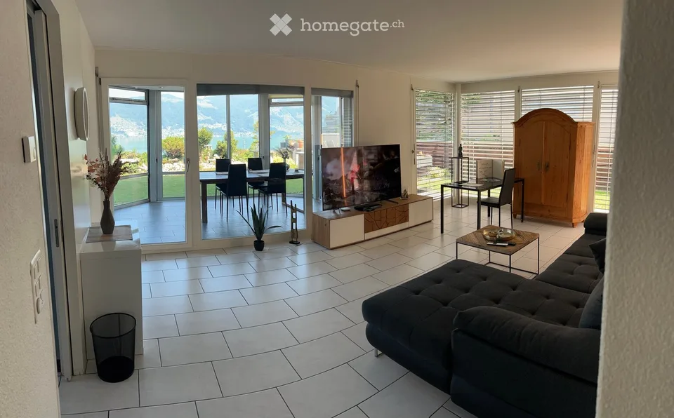 Charmante 4.5-Zimmer-Wohnung mit atemberaubendem See- und Bergblick in Immensee
