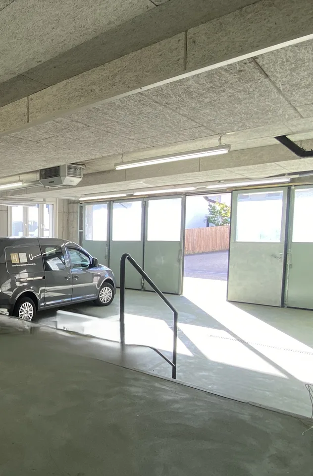 "Gewerberaum / Garage / Werkstatt inkl. 1 Parkplatz"