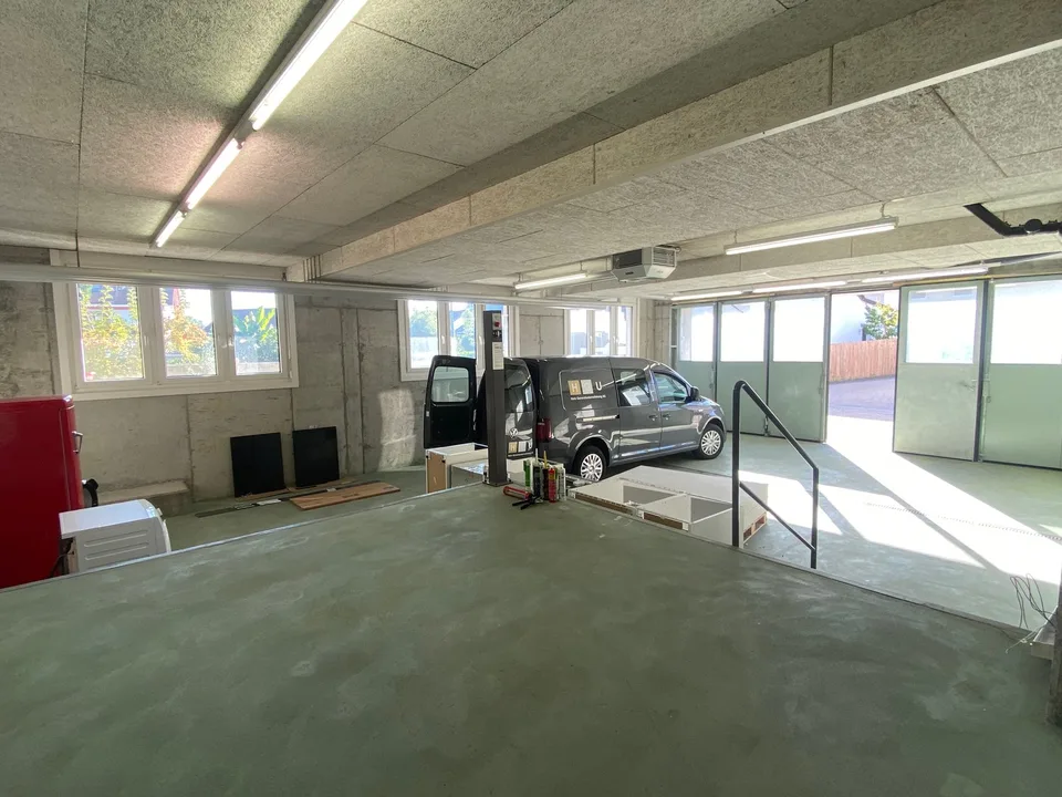 "Gewerberaum / Garage / Werkstatt inkl. 1 Parkplatz"
