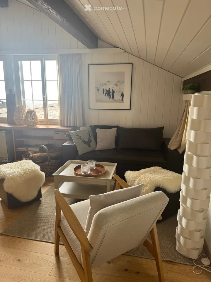 Charmante 4.5-Zimmer-Altbauwohnung mit Bergblick in Morissen