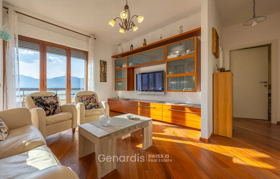 Elegante appartamento di 3 Locali con Vista Lago a Campione d'Italia