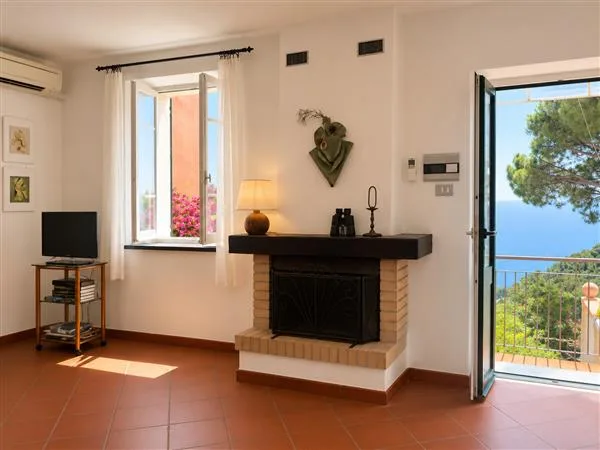 Andora: Einfamilienhaus 5.5 Zimmer