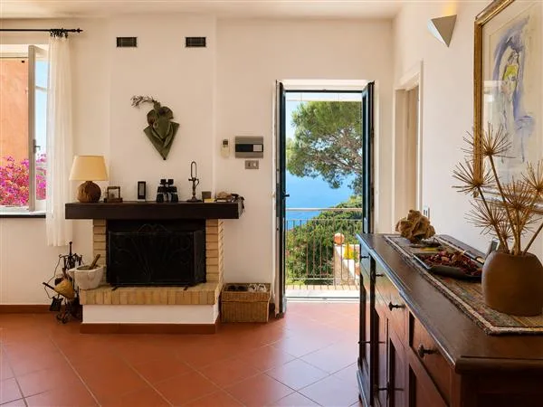 Andora: Einfamilienhaus 5.5 Zimmer