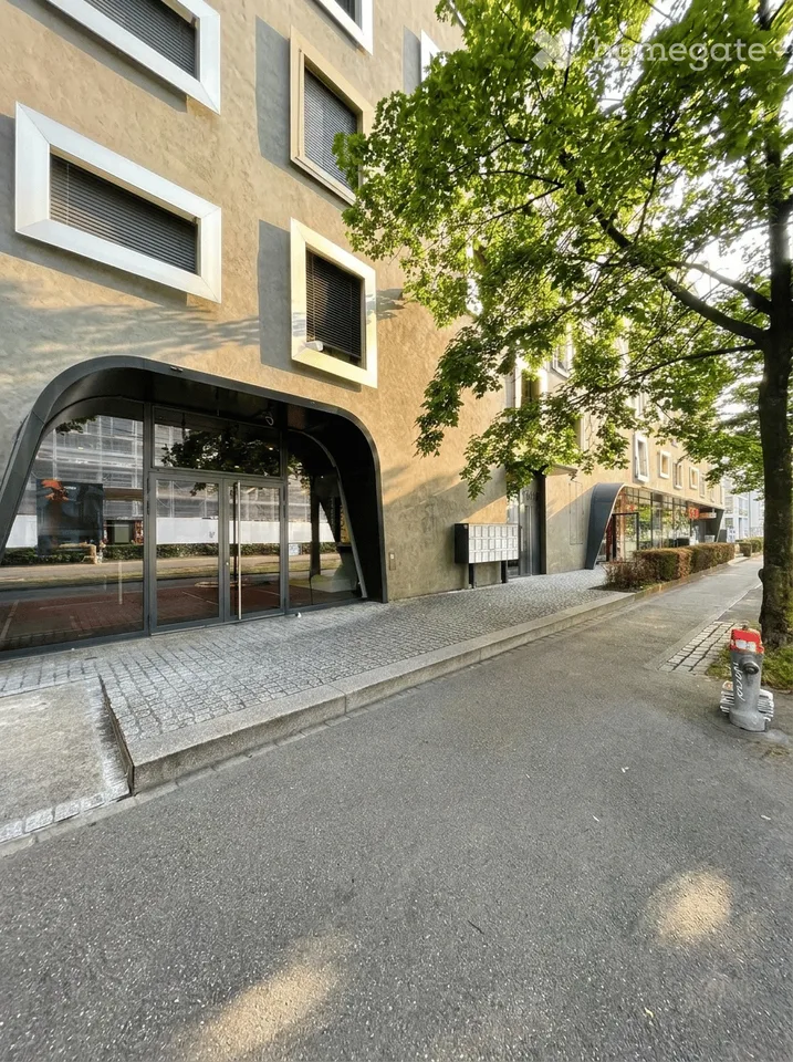 Modernes Ladenlokal an der Badenerstrasse in Zürich – 110 m² im Erdgeschoss
