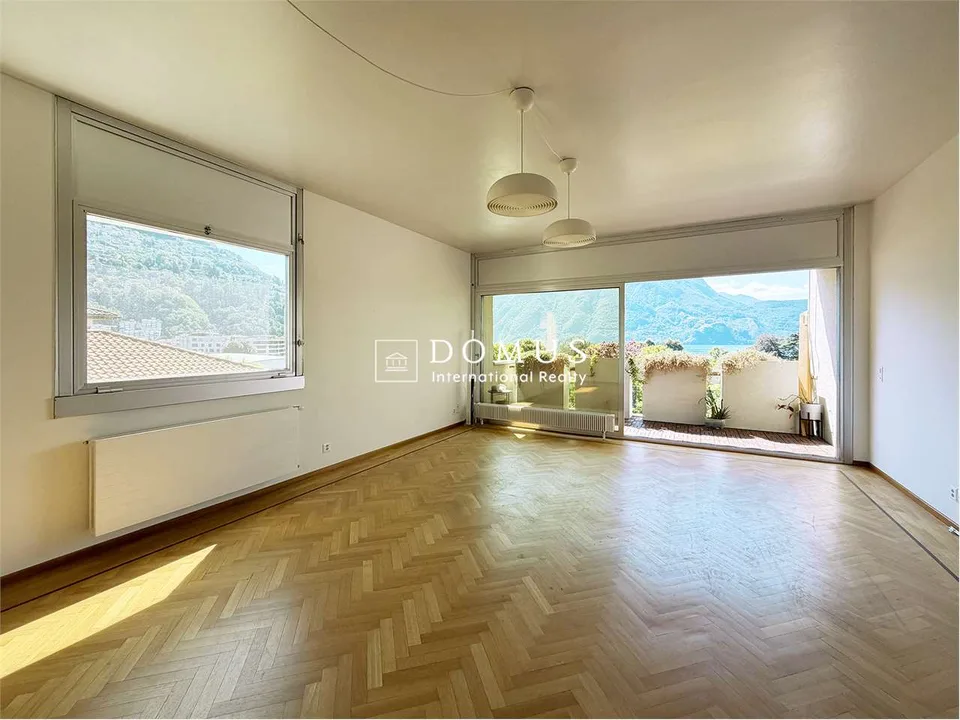 Elegantes Apartment mit Seeblick