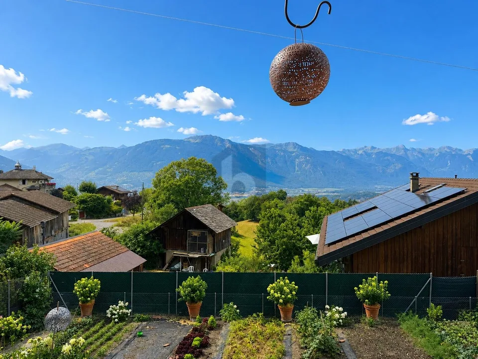 CHARMANT AVEC TERRASSE DANS UN CADRE PAISIBLE