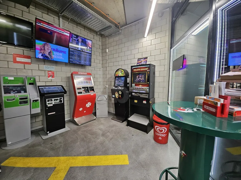 ATTRAKTIVE & UMSATZSTARKE LAGE AM BAHNHOF