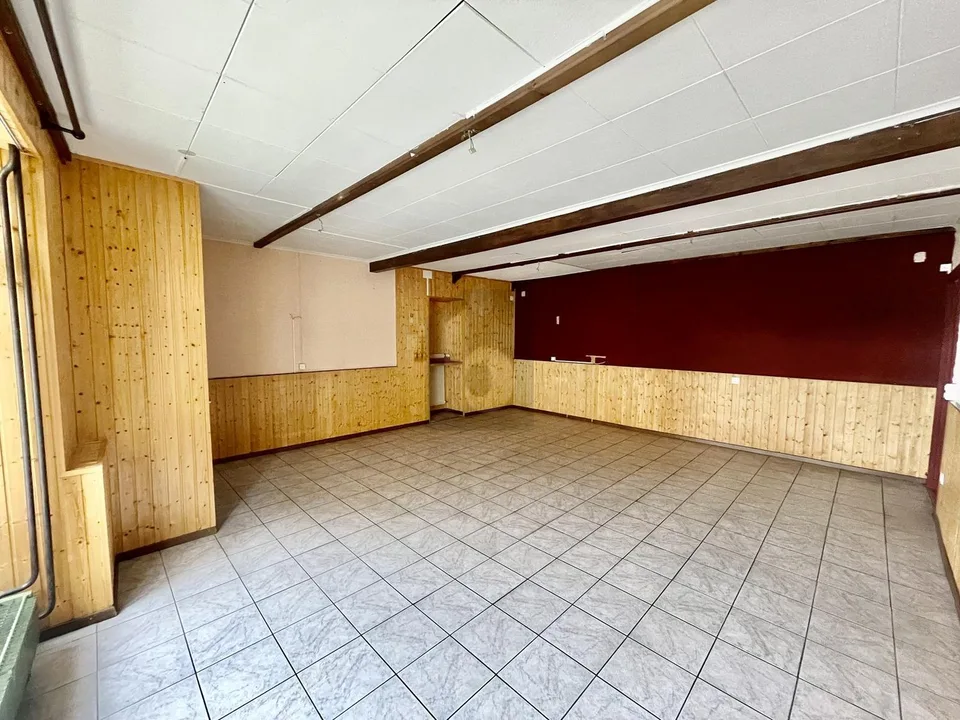 BELLE OPPORTUNITÉ POUR RÉNOVATION OU PROMOTION