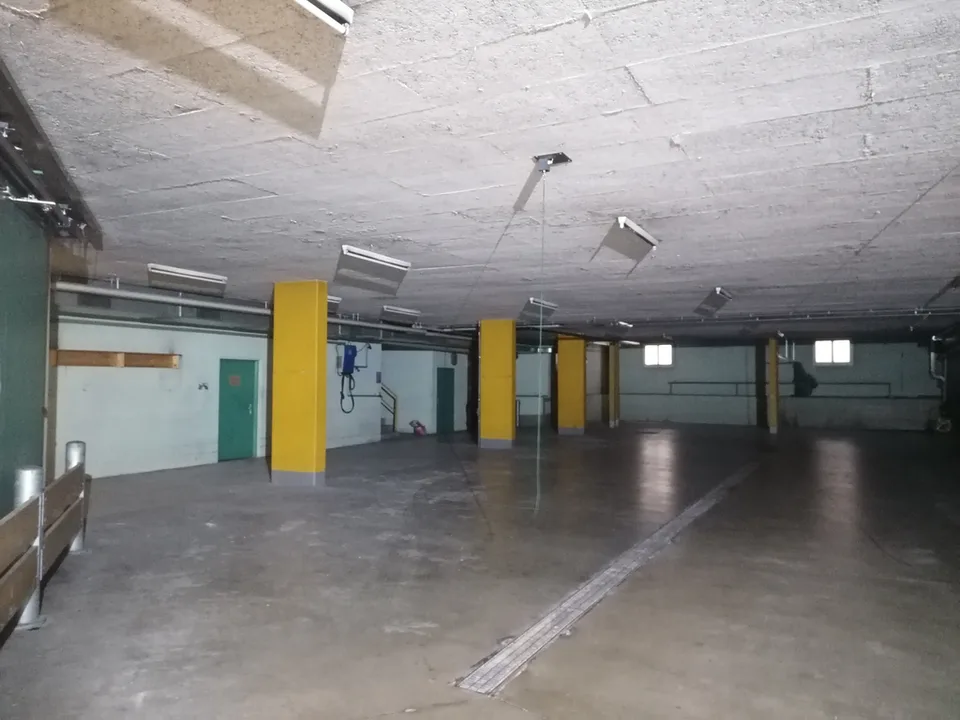 Posto auto in garage sotterraneo - economico, centrale a Gossau