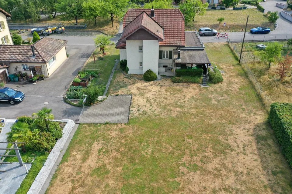 Interesting building land with old property