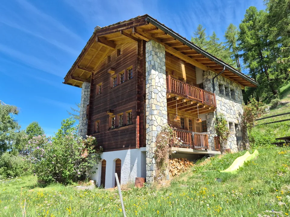 Chalet de caractère à Villa (Evolène) - Vue panoramique - Ensoleillement maximal