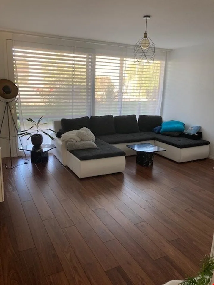 Appartement spacieux et attractif de 3 1/2 pièces (aménagement d'étage supérieur)