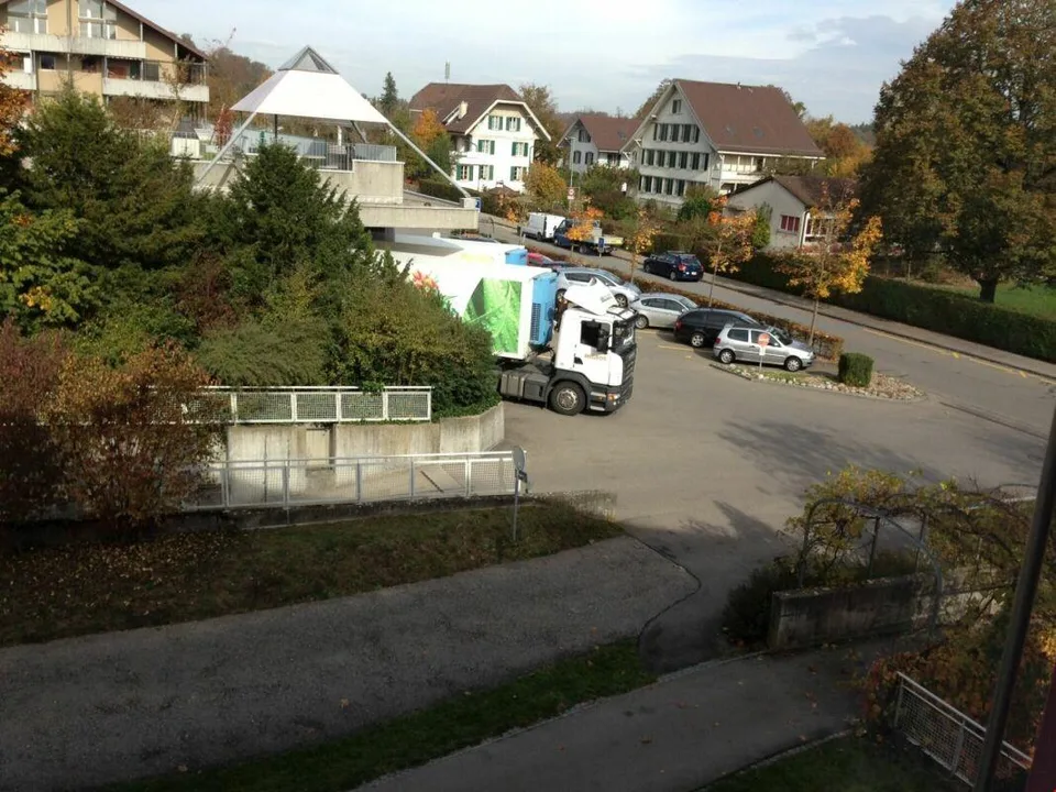 Einstellhallenplätze nähe Einkaufszentrum