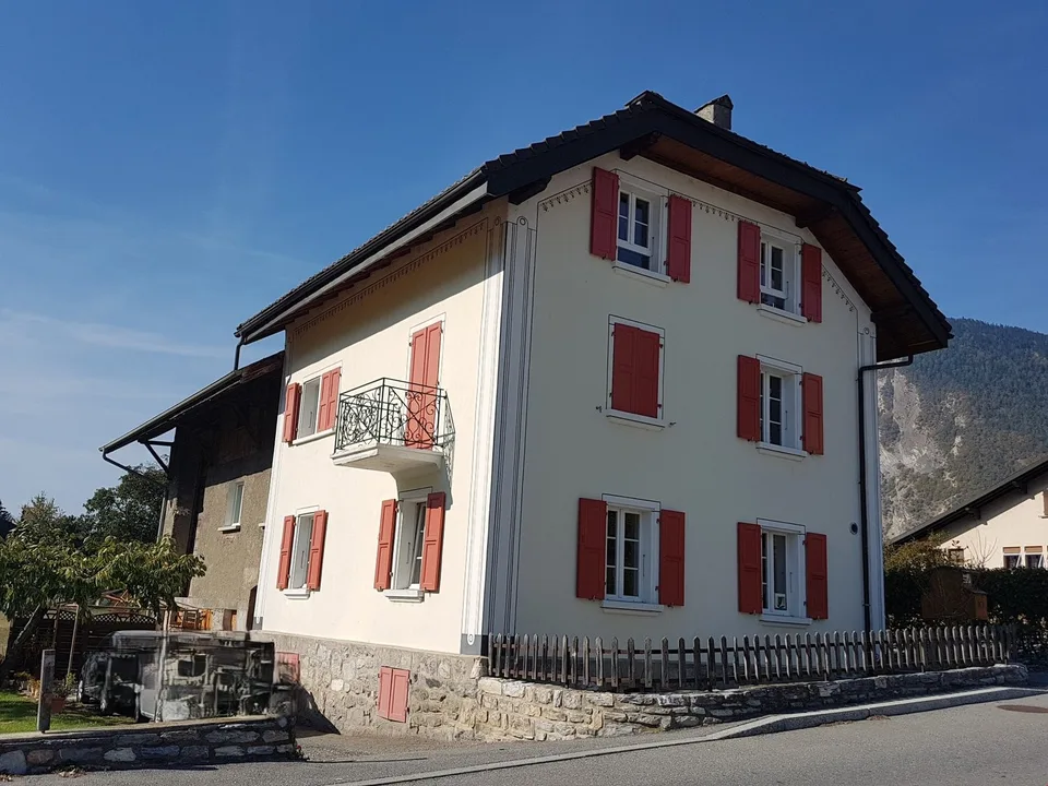 À louer, charmant petit appartement de 2 pièces, dans une maison familiale, à St-Pierre-de-Clages !
