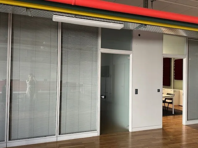 Helles Büro von 136 m² zur Miete in Spazio Polus – Balerna