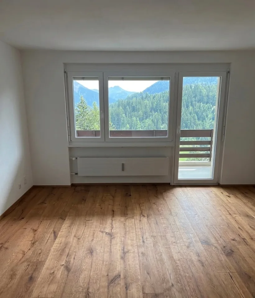 Studio Moderno con Balcone – Ideale per le Vacanze & l'Investimento