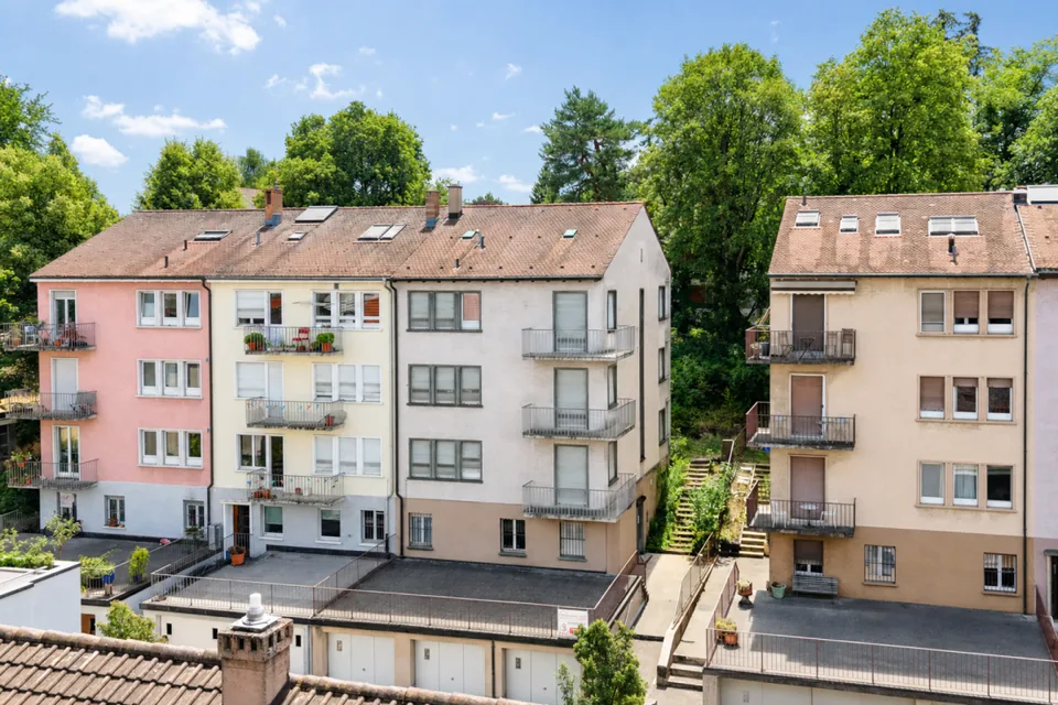 an begehrter Wohnlage - Mehrfamilienhaus mit Potenzial
