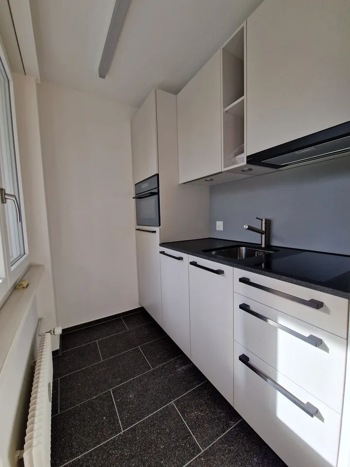 Studio moderne avec balcon au 74 Holligenstrasse à Berne