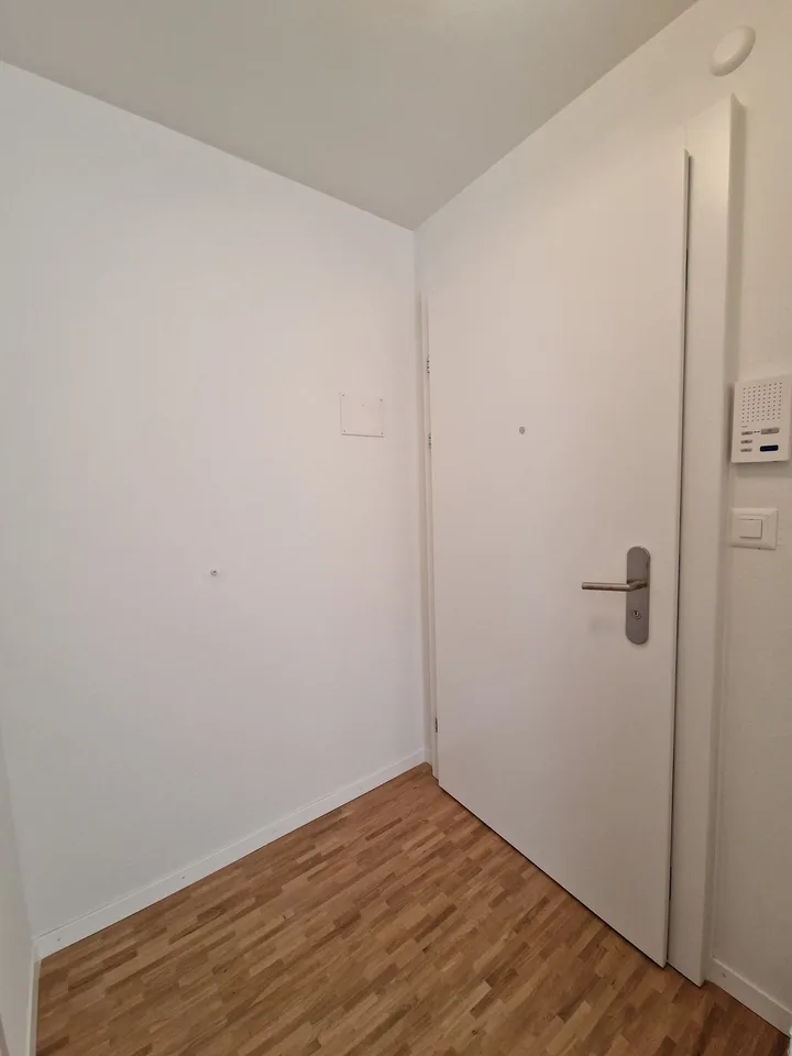 Studio moderne avec balcon au 74 Holligenstrasse à Berne