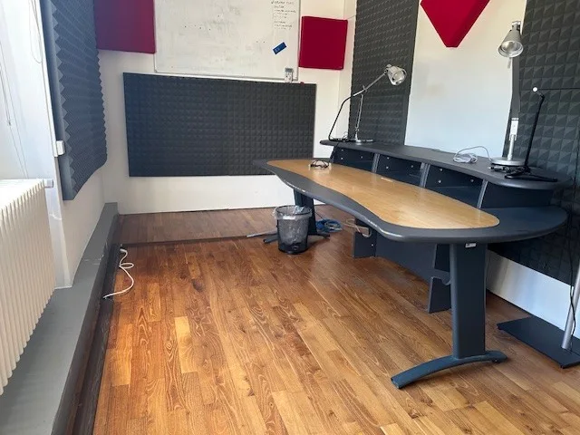Ufficio Moderno in Affitto a Balerna – 75 m² Accessibile e Ben Connesso