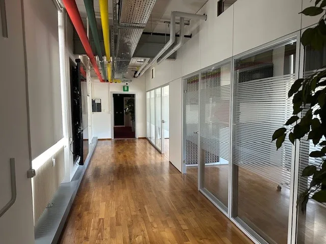 Ufficio Moderno in Affitto a Balerna – 75 m² Accessibile e Ben Connesso