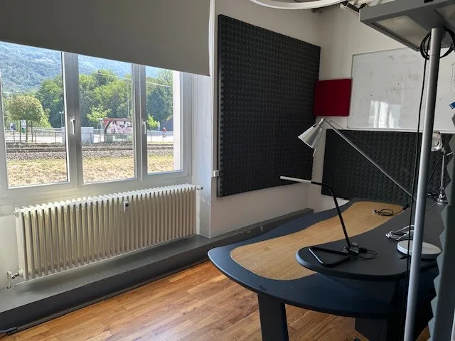 Ufficio Moderno in Affitto a Balerna – 75 m² Accessibile e Ben Connesso