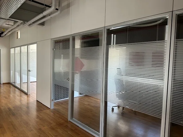 Ufficio Moderno in Affitto a Balerna – 75 m² Accessibile e Ben Connesso
