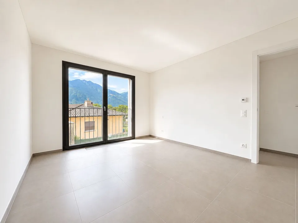 Moderne 3.5-ZWg im Grünen in Gordola