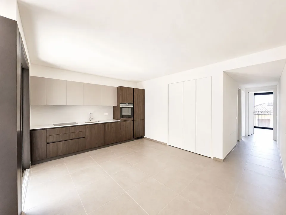 Moderne 3.5-ZWg im Grünen in Gordola