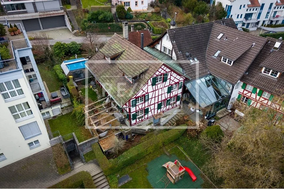 Einzigartiges 7-Zimmer-EFH mit hochwertigem Innenausbau in Horgen zu kaufen!