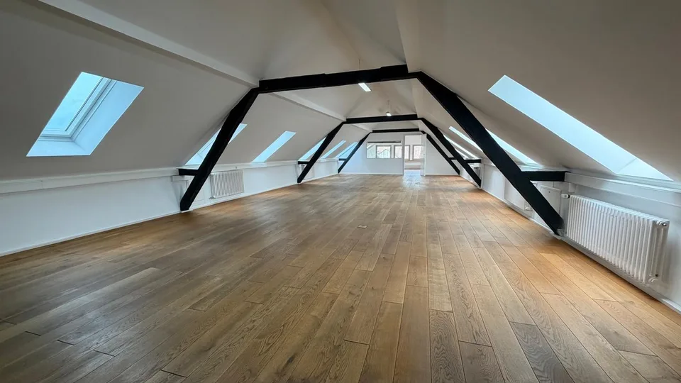 Loft di carattere di 2.5 locali a Delémont – disponibile immediatamente
