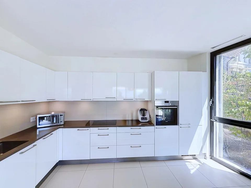Sale - Apartment Pully