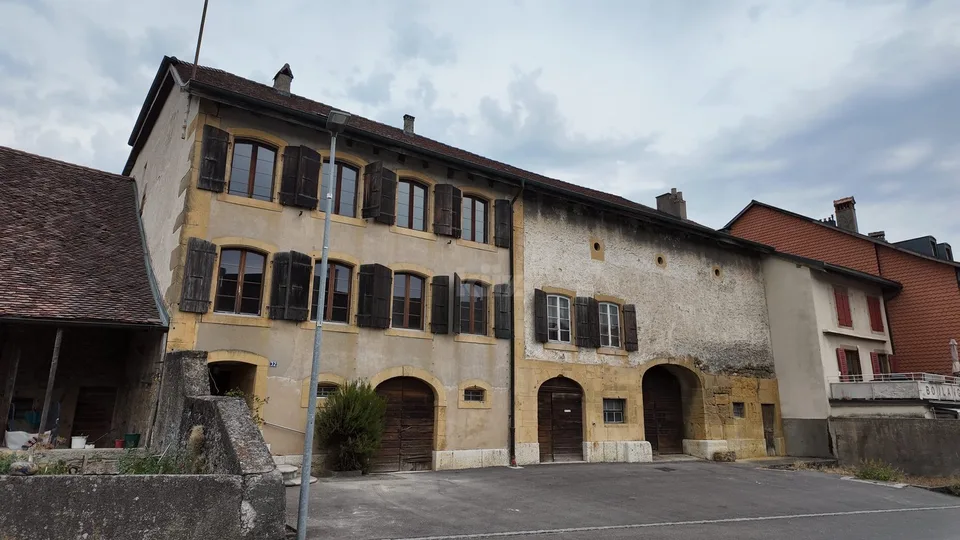 Magnifique ferme de caractère au coeur de Cornaux