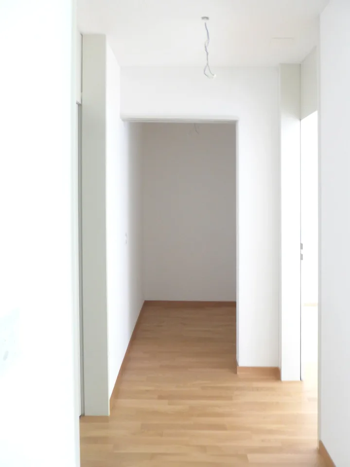 Grosszügig geschnittene 2.5-Zimmerwohnung in gepflegter Überbauung