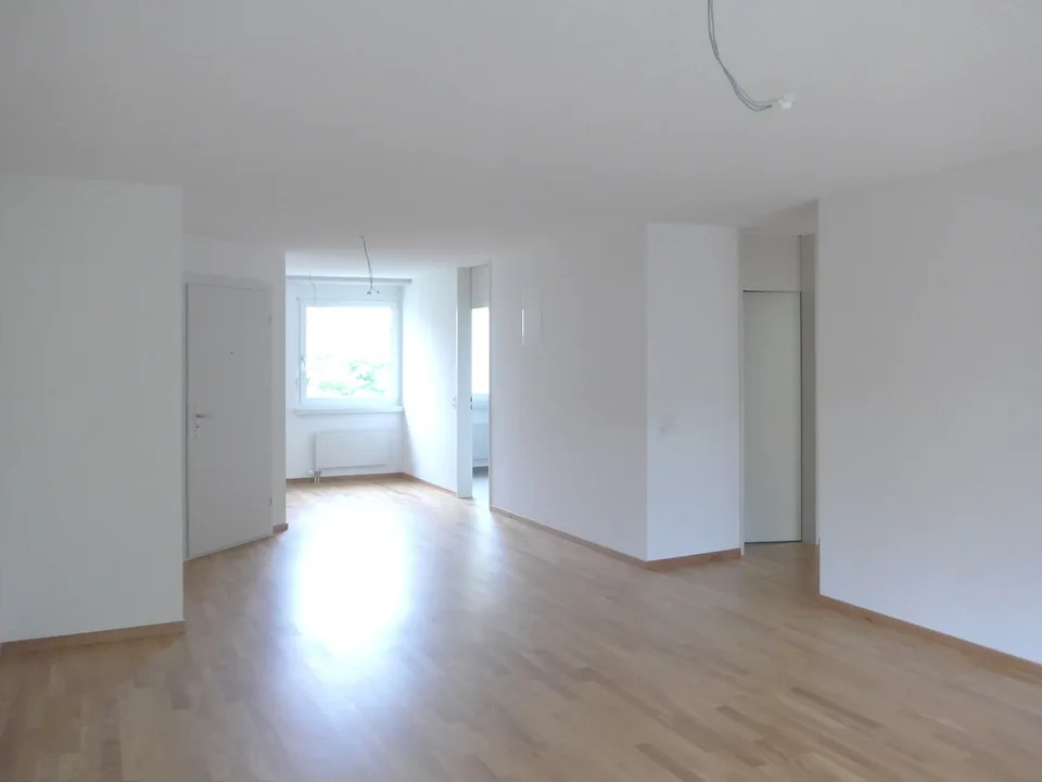 Grosszügig geschnittene 2.5-Zimmerwohnung in gepflegter Überbauung