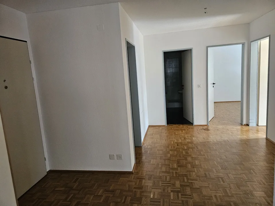 Schöne 4.5-Zimmer-Wohnung in sehr günstiger ruhiger Lage