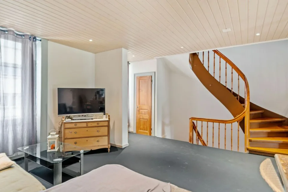 St-Imier, maison de caractère - Parfaite pour famille et activité professionnelle