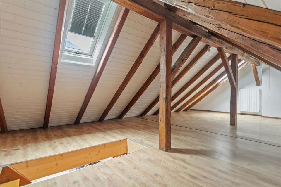 St-Imier, maison de caractère - Parfaite pour famille et activité professionnelle – photo 13 sur 16
