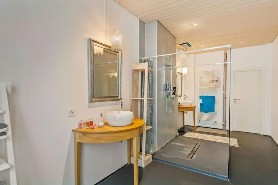 St-Imier, maison de caractère - Parfaite pour famille et activité professionnelle – photo 7 sur 16